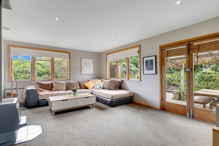 Photo of property in 29 Hiwi Crescent, Titahi Bay, Porirua, 5022