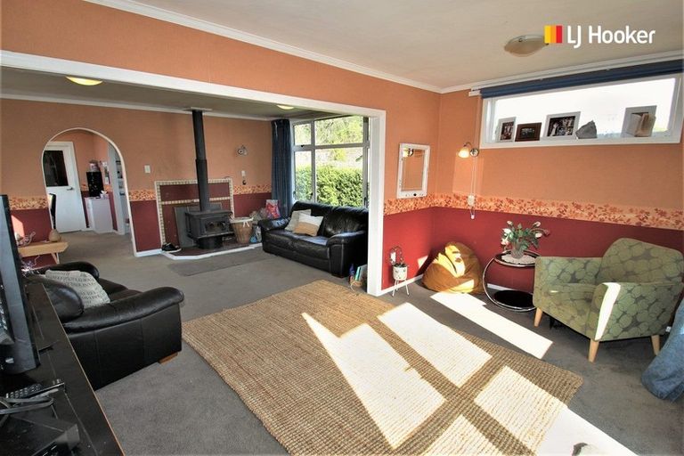 Photo of property in 237 Gladstone Road North, Mosgiel, 9024