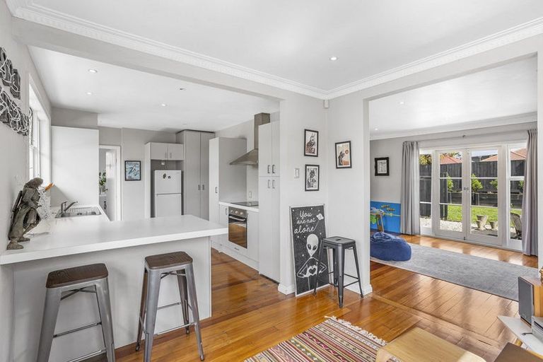 Photo of property in 1612 Great North Road, Waterview, Auckland, 1026