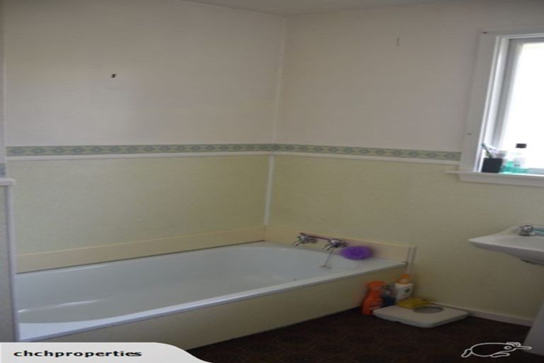 Photo of property in 151 Avonhead Road, Avonhead, Christchurch, 8042