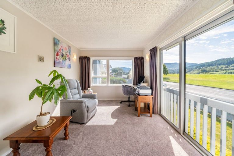 Photo of property in 5 Mcleod Street, Elderslea, Upper Hutt, 5018