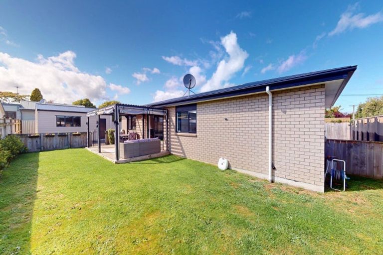 Photo of property in 100a Queen Street West, Levin, 5510