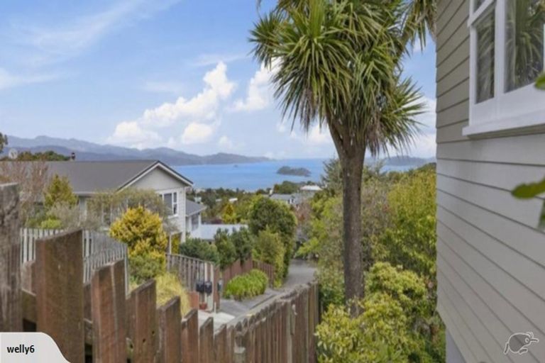 Photo of property in 53 Oakleigh Street, Maungaraki, Lower Hutt, 5010