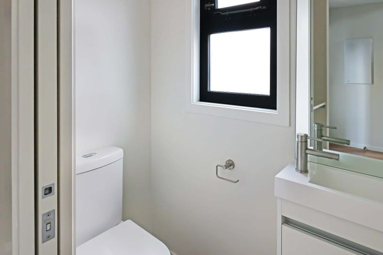 Photo of property in 9/489 Riverside Drive, Fairfield, Lower Hutt, 5011