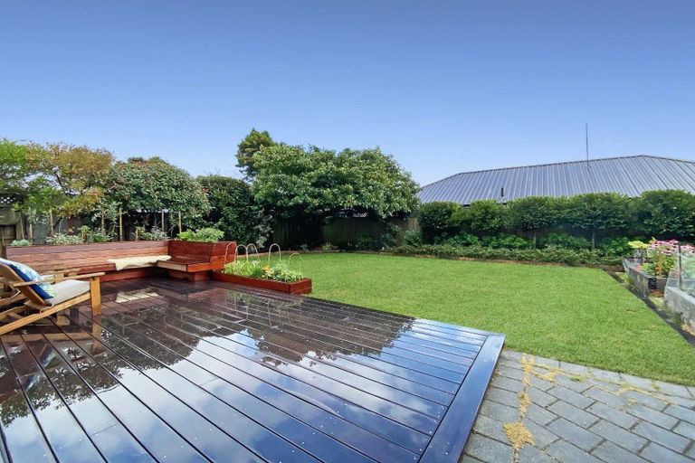 Photo of property in 91 Somerfield Street, Somerfield, Christchurch, 8024