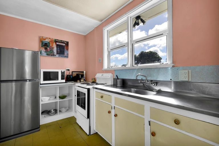 Photo of property in 4 Elizabeth Street, Patea, 4520
