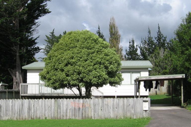 Photo of property in 61 Woodside Road, Massey, Auckland, 0614