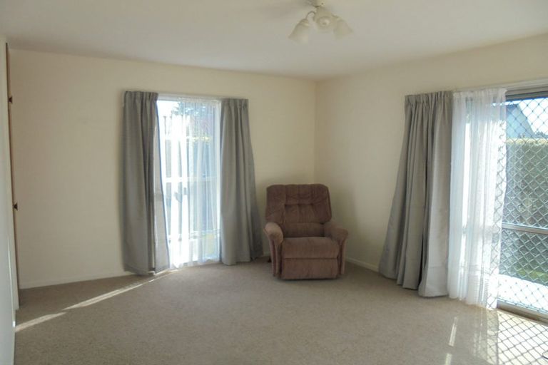 Photo of property in 2/9 Cowes Street, Avondale, Christchurch, 8061
