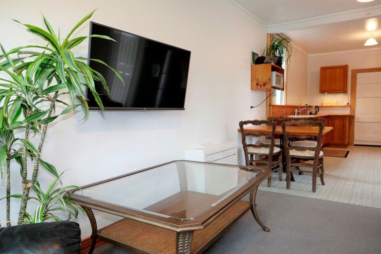 Photo of property in 18 Ocean Road, Paekakariki, 5034