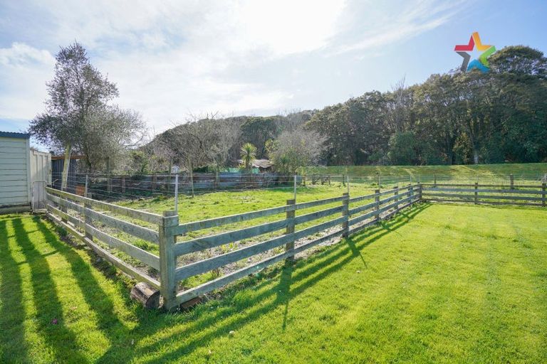 Photo of property in 6 Half Mile Road, Tuatapere, 9620