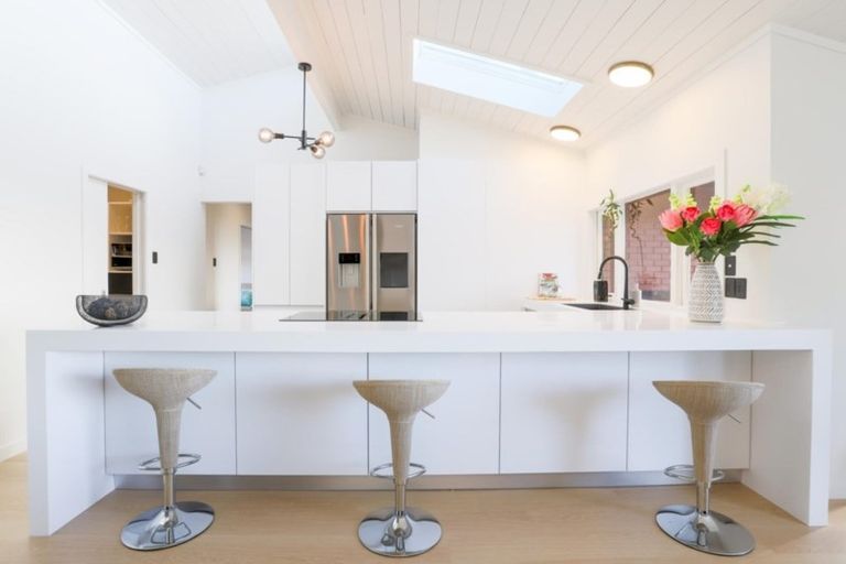 Photo of property in 74 Wallace Road, Temple View, Hamilton, 3289