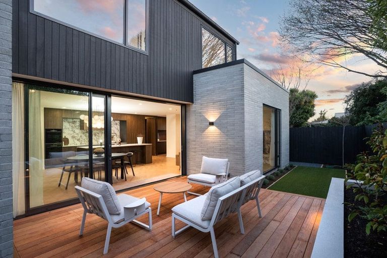 Photo of property in 15a Browns Road, Manurewa, Auckland, 2102