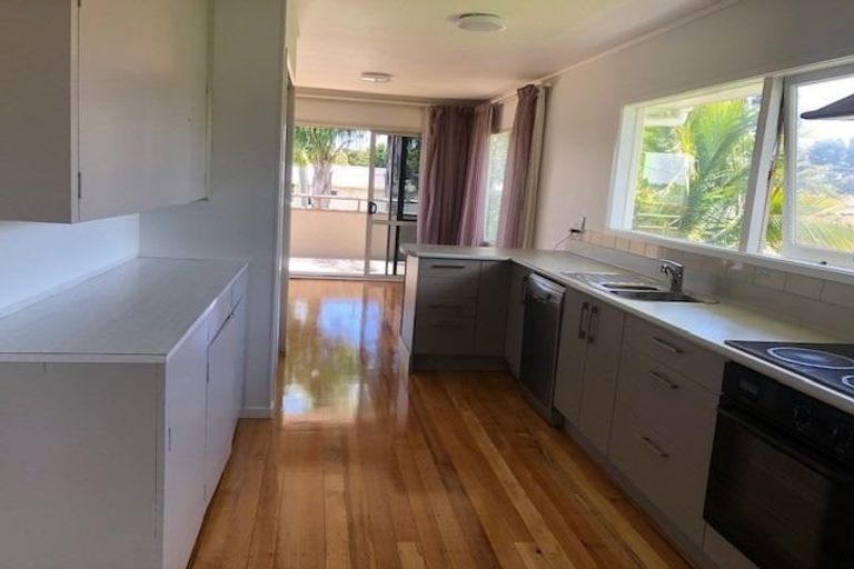 Photo of property in 4b Corrella Road, Belmont, Auckland, 0622