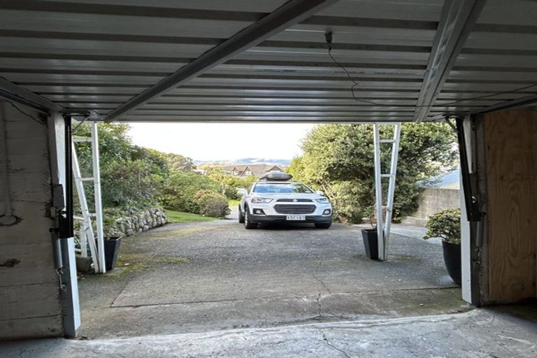 Photo of property in 29 Seatoun Heights Road, Miramar, Wellington, 6022