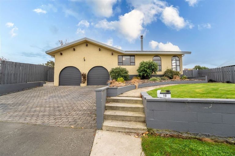 Photo of property in 10 Swift Street, South Hill, Oamaru, 9400