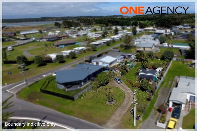 Photo of property in 4 Holben Parade, Foxton Beach, Foxton, 4815