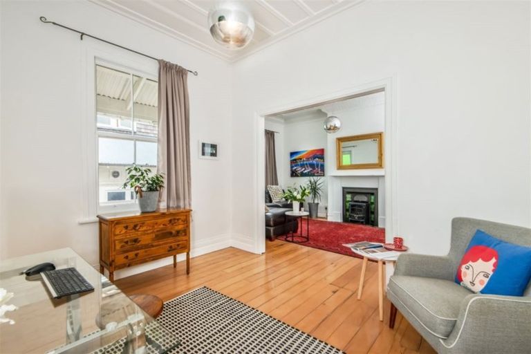 Photo of property in 12 Allenby Avenue, Devonport, Auckland, 0624