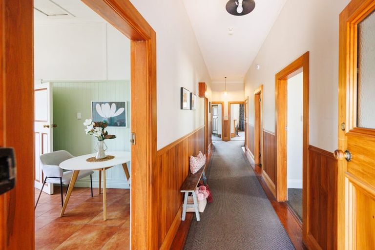 Photo of property in 110 Featherston Street, Takaro, Palmerston North, 4412