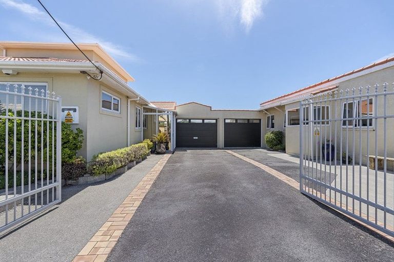 Photo of property in 50 Leslie Street, Waitara, 4320