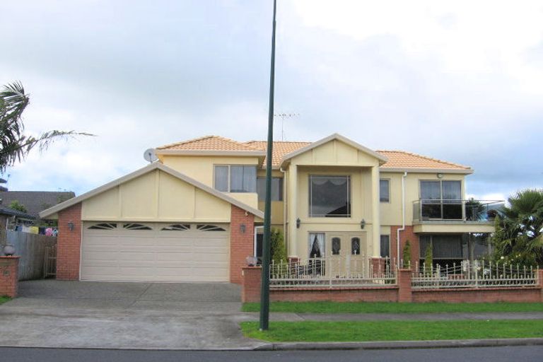 Photo of property in 62 Ransom Smyth Drive, Goodwood Heights, Auckland, 2105