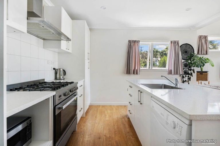 Photo of property in 4 Matai Road, Stanmore Bay, Whangaparaoa, 0932