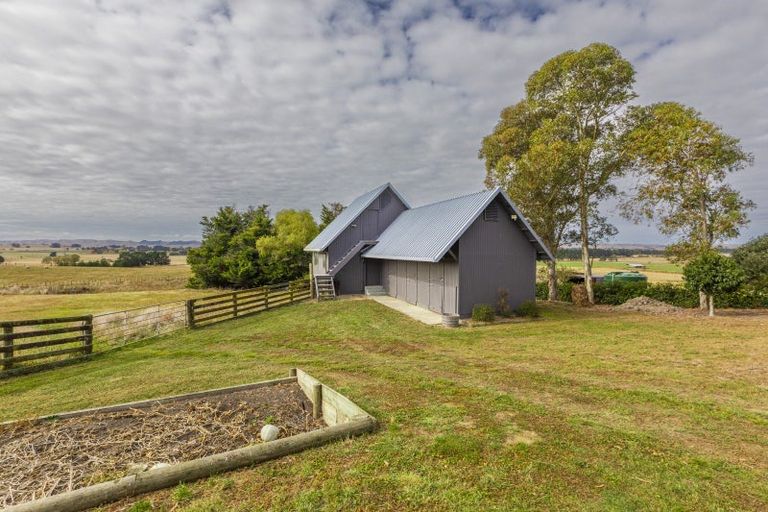 Photo of property in 297 Porangahau Road, Waipukurau, 4282