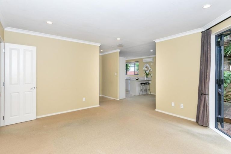 Photo of property in 1042a Heaphy Terrace, Fairfield, Hamilton, 3214