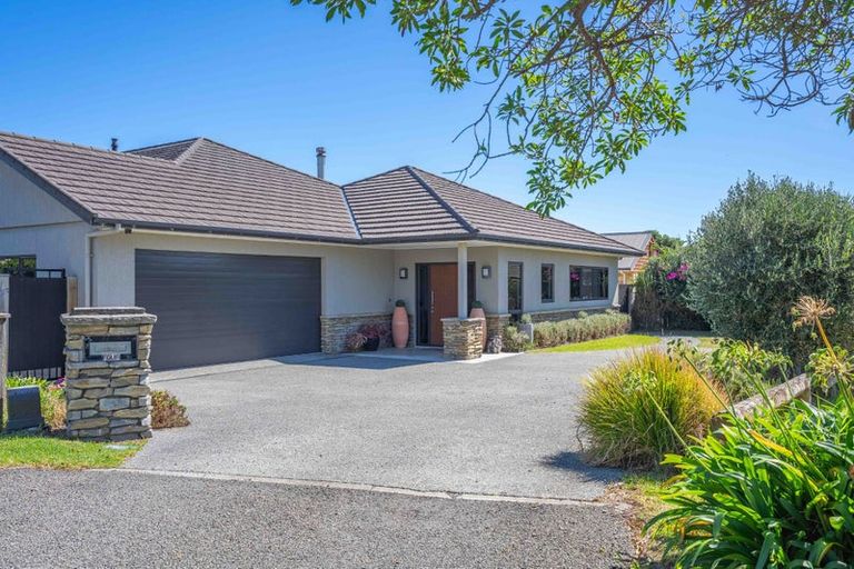 Photo of property in 4 Barbaras Way, Waikanae Beach, Waikanae, 5036