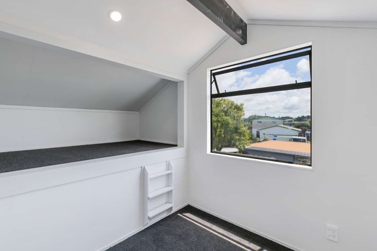 Photo of property in 4 Riverside Drive, Waiuku, 2123