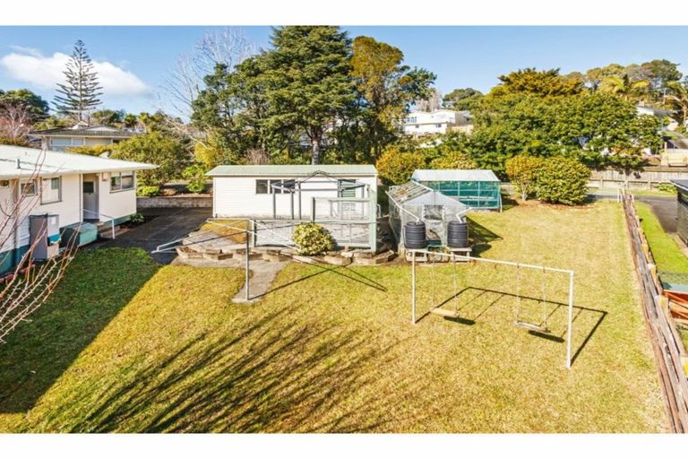 Photo of property in 18 Carina Crescent, Torbay, Auckland, 0630