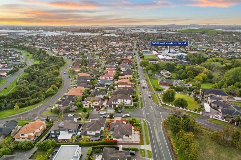 Photo of property in 2 Baverton Drive, Flat Bush, Auckland, 2016