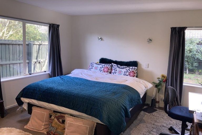 Photo of property in 4 Ronald George Place, Parklands, Christchurch, 8083