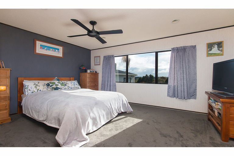 Photo of property in 120 Colombo Road, Waiuku, 2123