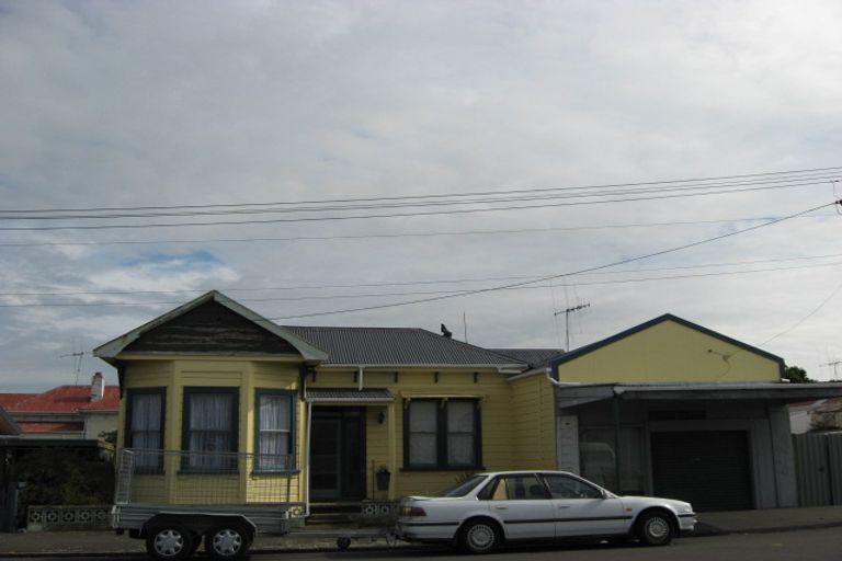 Photo of property in 6 Collins Street, Gonville, Whanganui, 4501