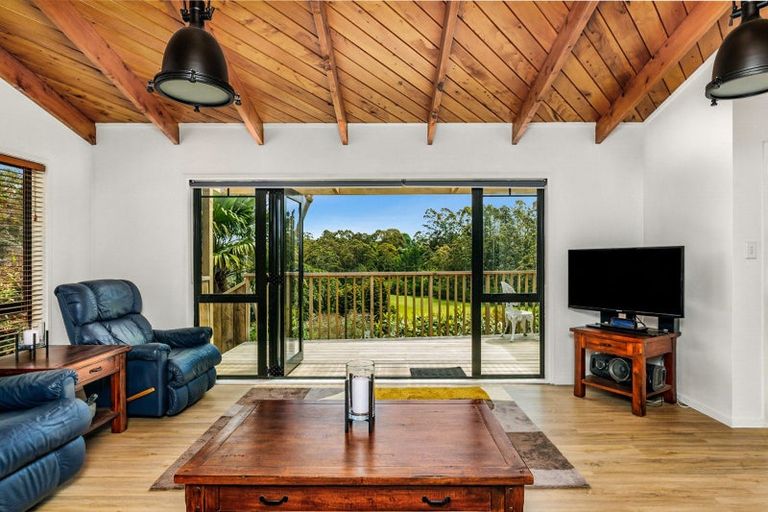 Photo of property in 32 Amokura Drive, Kerikeri, 0230