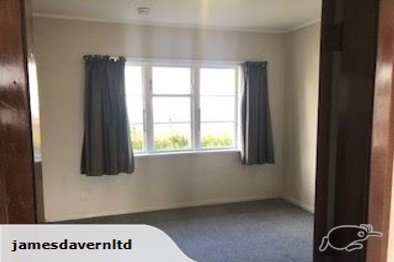 Photo of property in 192 Rathgar Road, Henderson, Auckland, 0610