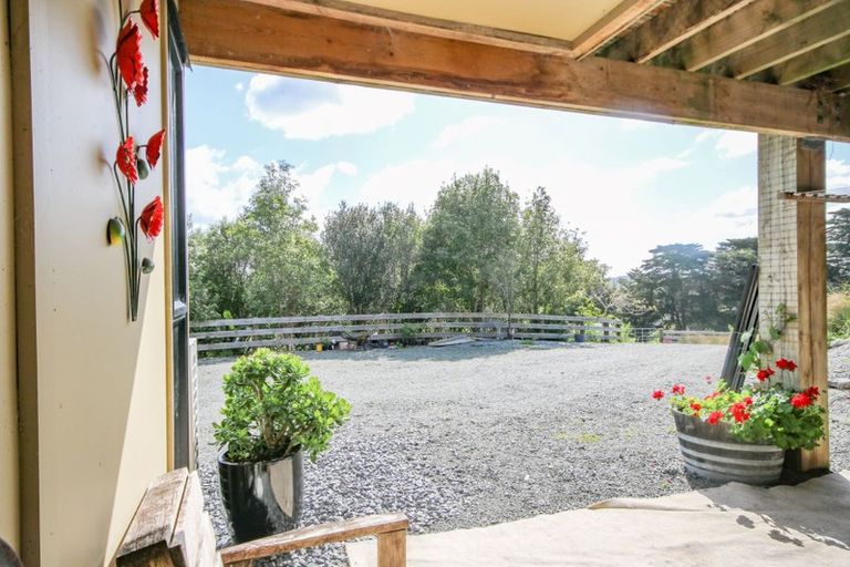 Photo of property in 57 Petley Road, Paparoa, 0571