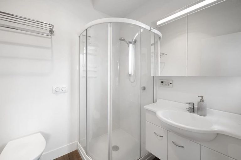 Photo of property in 1 Antonia Place, Kinloch, Taupo, 3377