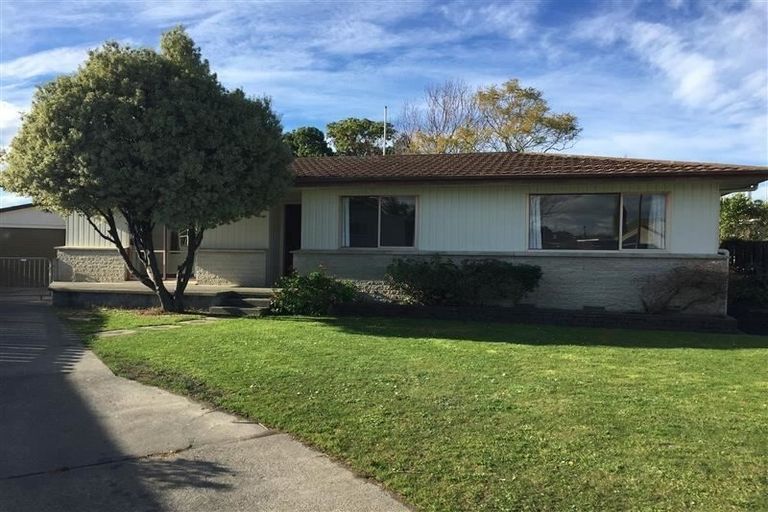 Photo of property in 16 Jeffares Place, Taradale, Napier, 4112