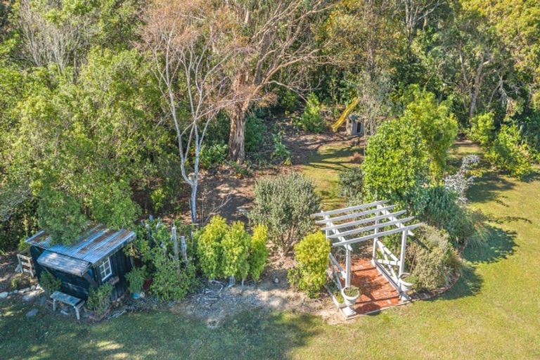 Photo of property in 179 Koputaroa Road, Koputaroa, Levin, 5575