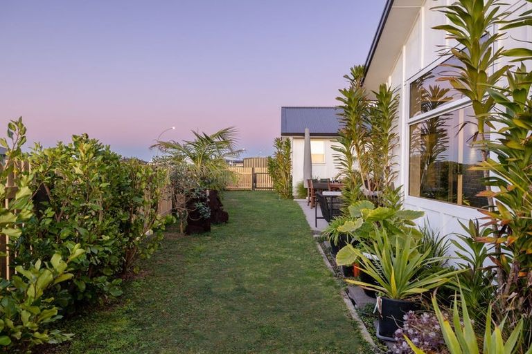 Photo of property in 164 Te Okuroa Drive, Papamoa, 3118