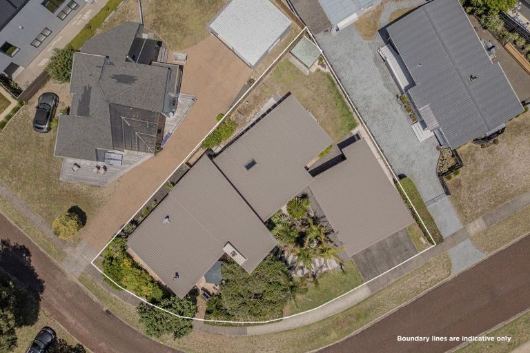 Photo of property in 6 Prescott Place, Pauanui, Hikuai, 3579