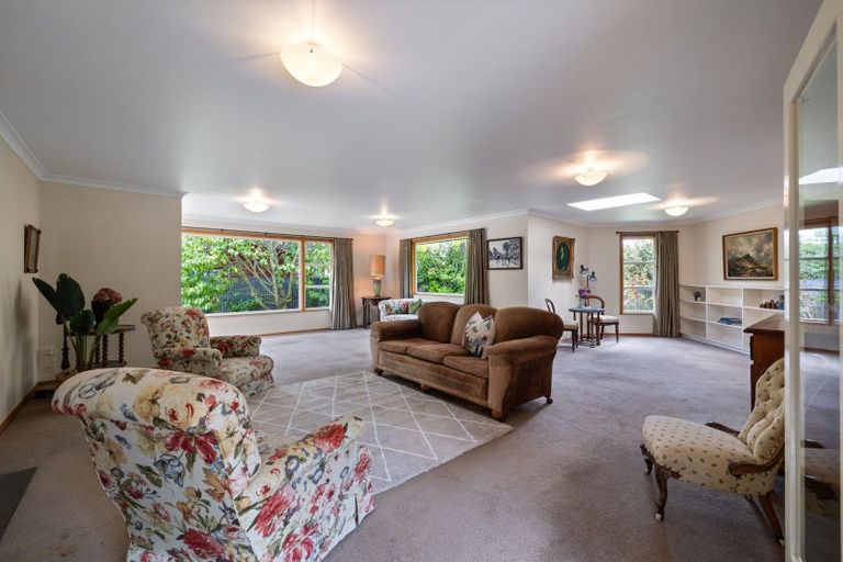 Photo of property in 23 Saint Albans Avenue, Hokowhitu, Palmerston North, 4410
