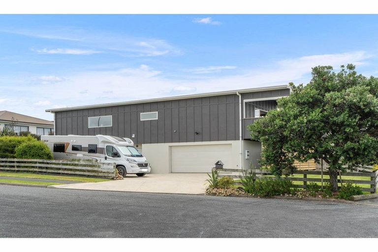 Photo of property in 7 Takahe Place, Mangawhai, 0505