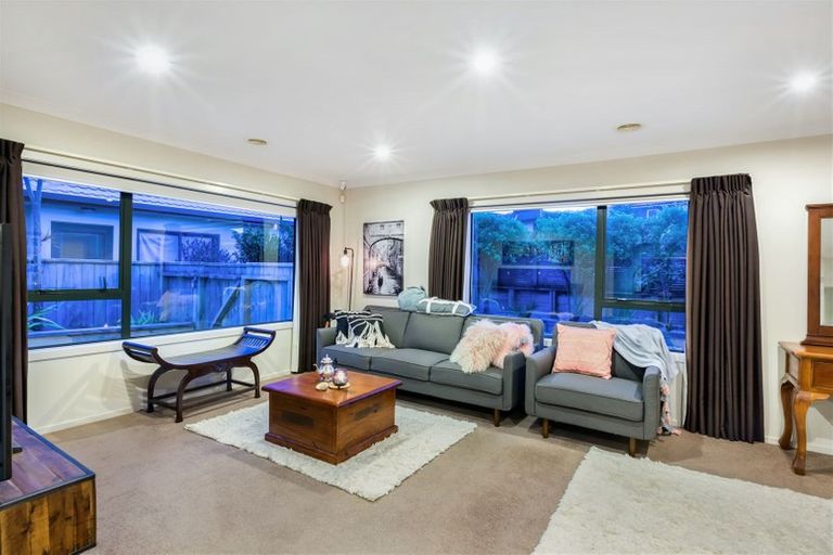 Photo of property in 53 Te Puia Drive, Aotea, Porirua, 5024