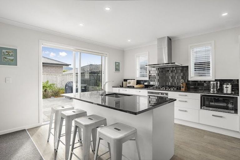 Photo of property in 12 Poulson Grove, Trentham, Upper Hutt, 5018