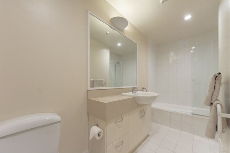 Photo of property in Whitmore Apartments, 7c Stout Street, Wellington Central, Wellington, 6011
