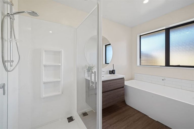 Photo of property in 16 Crosado Place, Rolleston, 7614