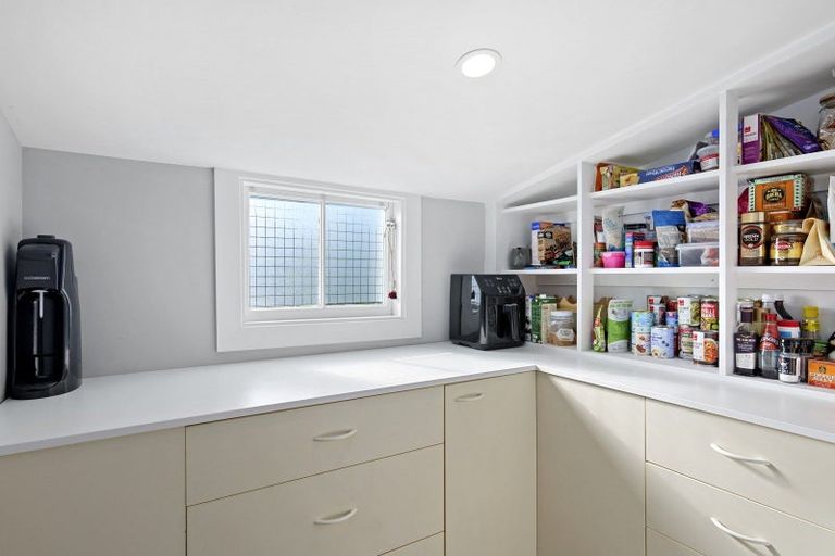 Photo of property in 27 Station Road, Coalgate, 7673