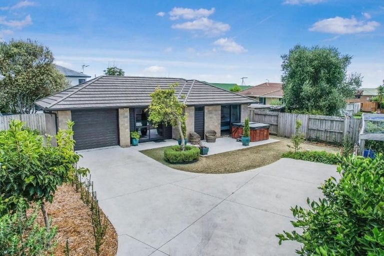 Photo of property in 29 Raleigh Avenue, Fairview Downs, Hamilton, 3214